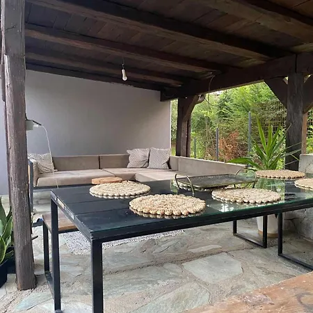 Sun Garden - Luxury - Private Pool - 5 Bedrooms - 4 Bathrooms - 4 Garages
